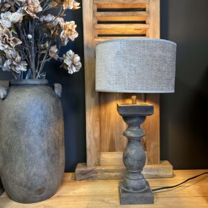 Houten baluster voet met lampenkap