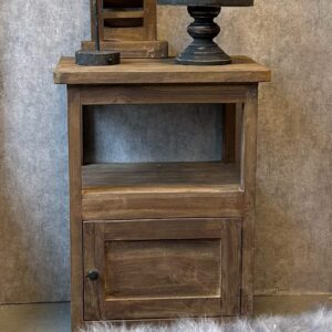 Landelijk nachtkastje